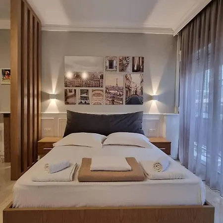 Center Point Thessaloniki Apartment Exterior photo
